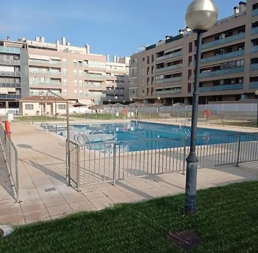 Acogedor Apartamento Con Piscina Y Garaje Apartamento *